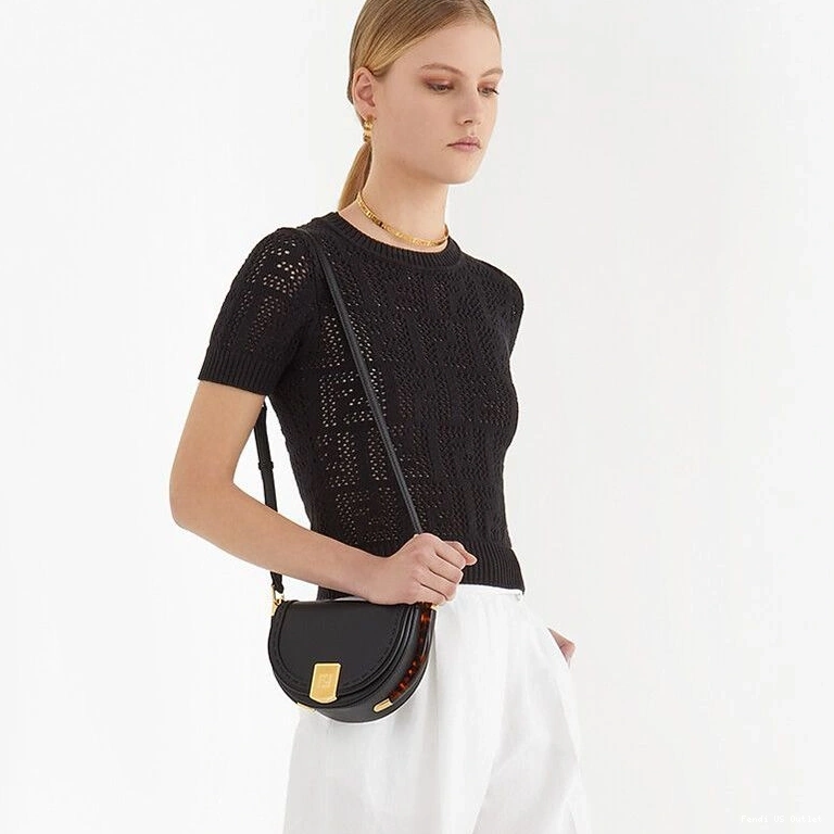 Vintage HOT ROMA Fendi Black Bag Leather Logo In Moonlight Calf 0802